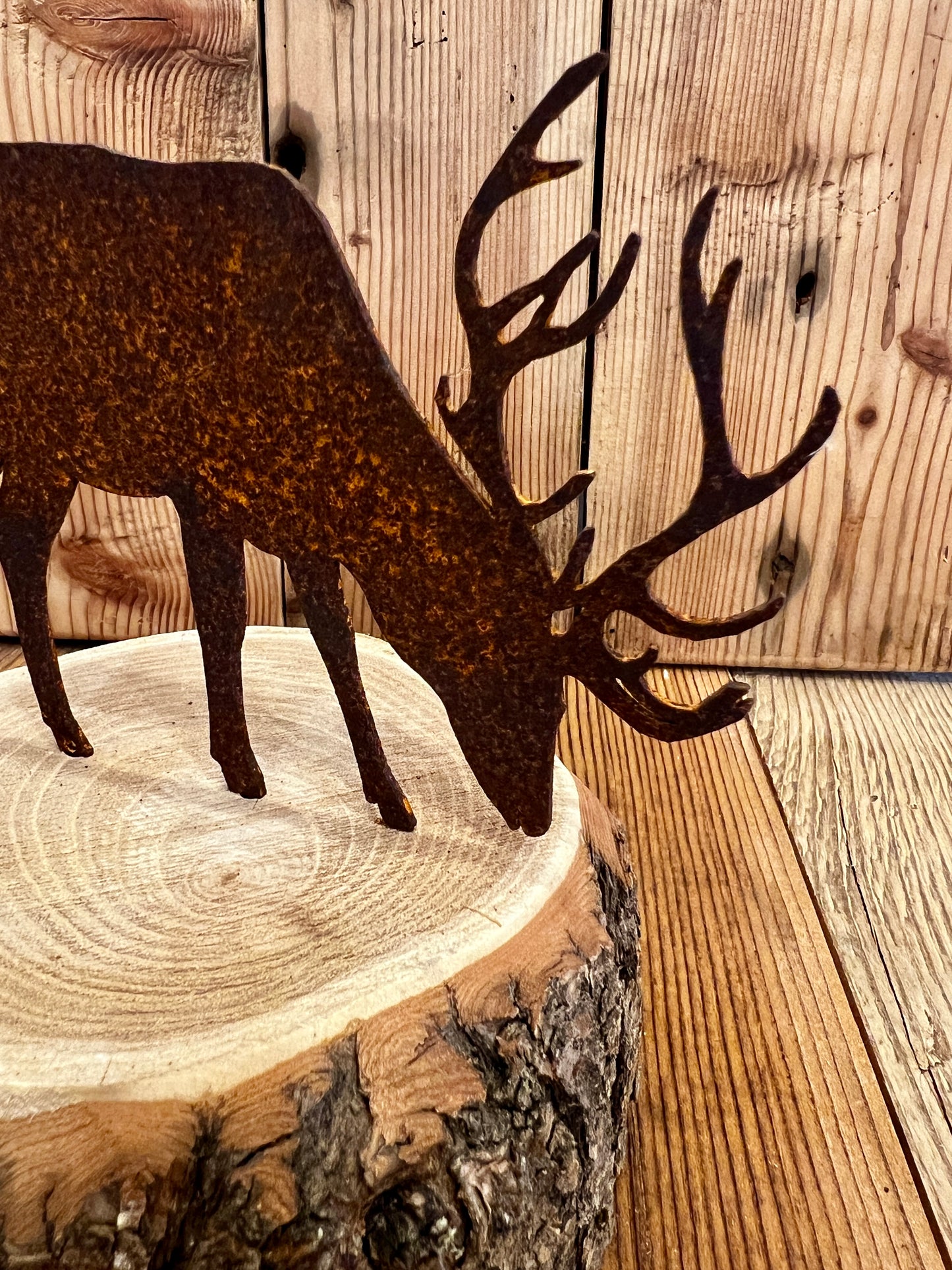 Cervo in Cortèn con base in legno