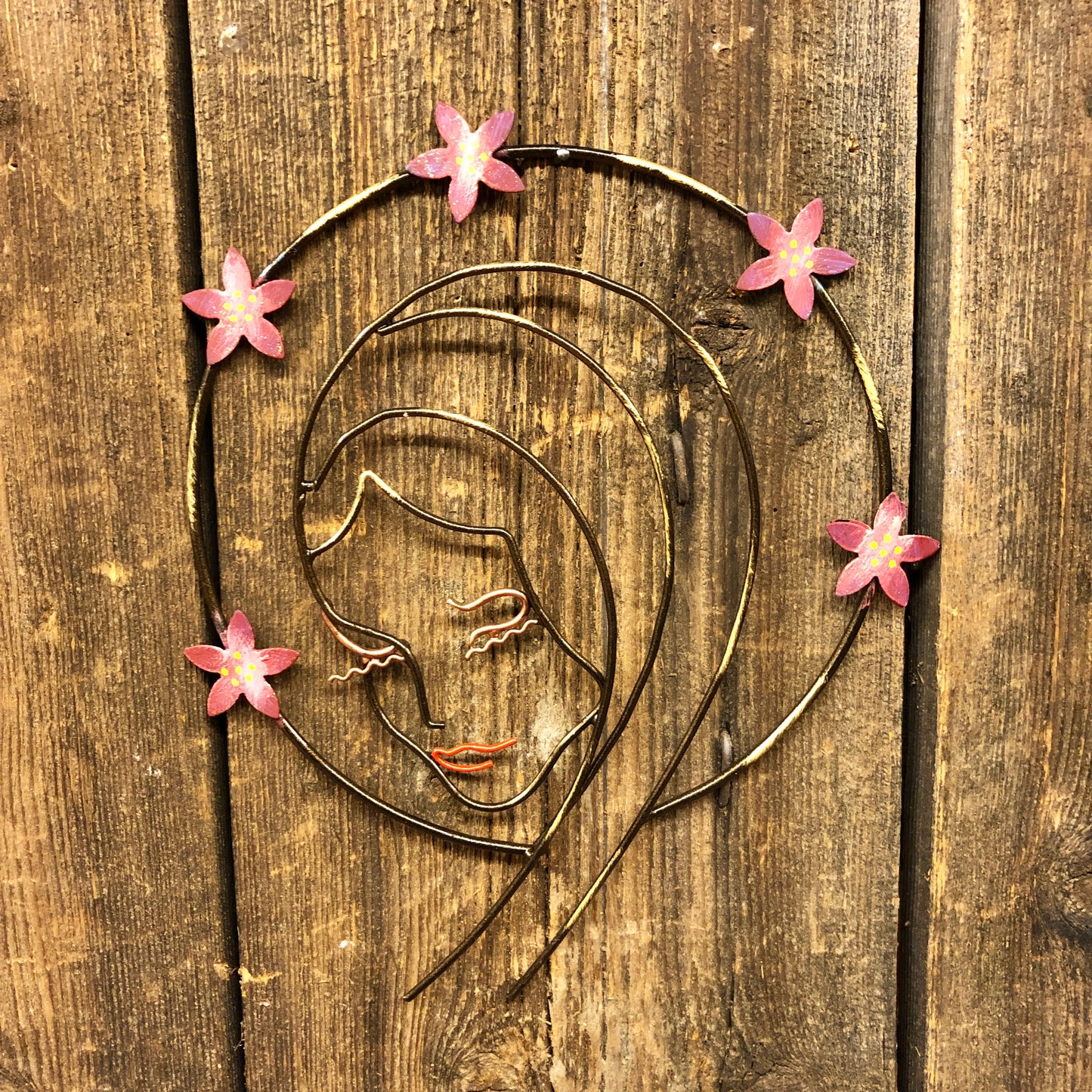 Viso di Madonna da parete