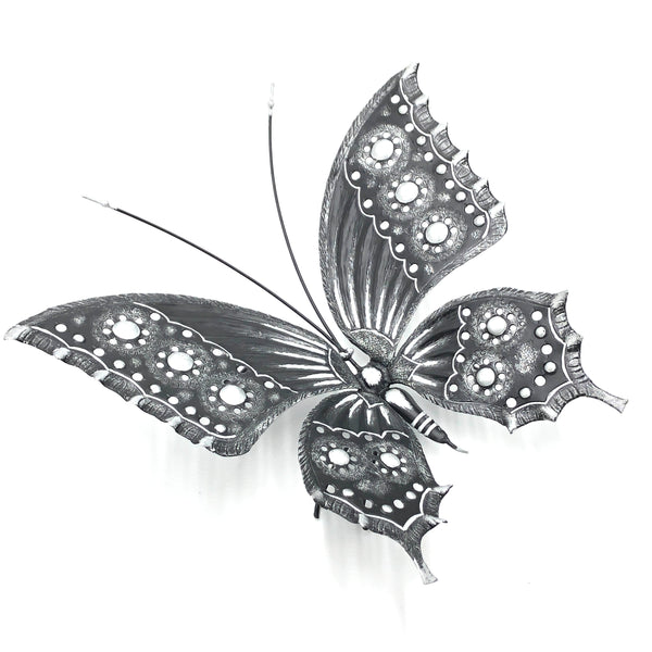 Farfalla cesellata in ferro battuto
