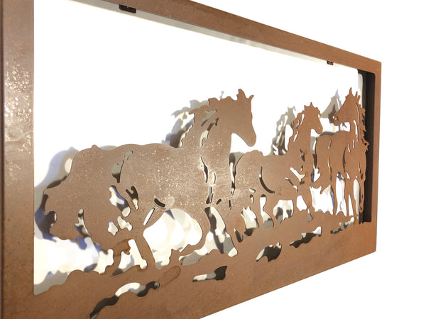 Cavalli in corten con cornice in 3D