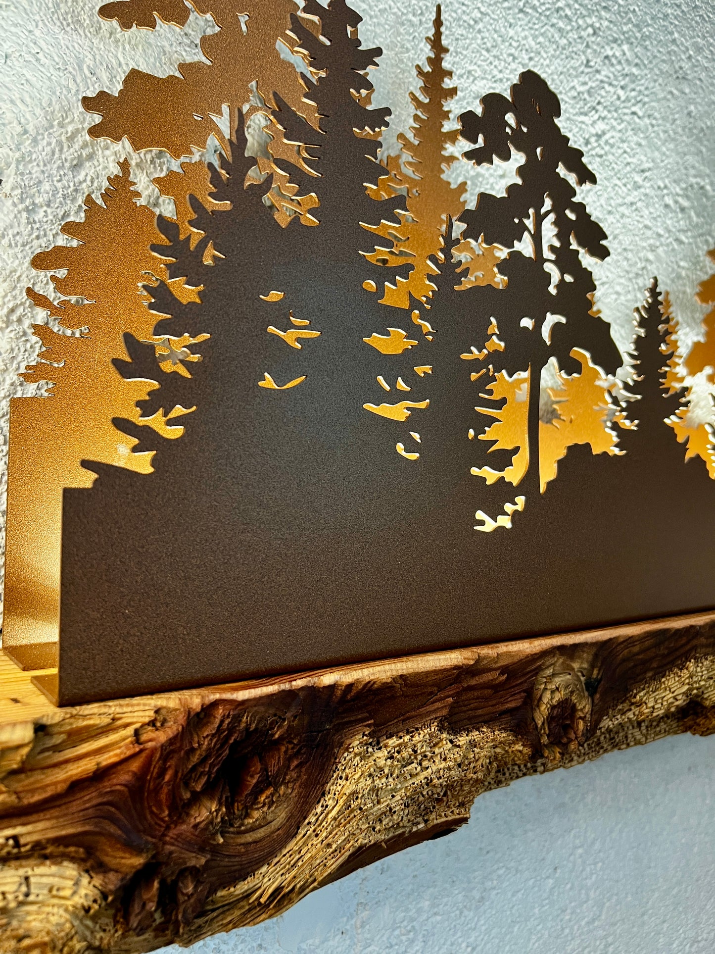 Bosco doppio in ferro verniciato ruggine su base in legno vecchio (con led)