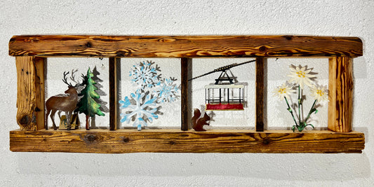 Cornice con finestrelle decorate in orizzontale