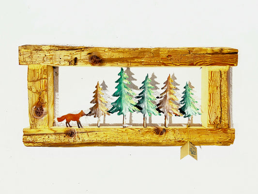 Cornice con volpe e alberi