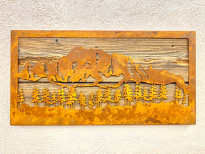 Monte Civetta con sfondo in legno vecchio